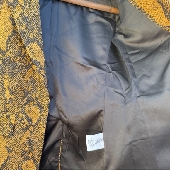 Joie Anilah Blazer in Python Print - Picture 5 of 7